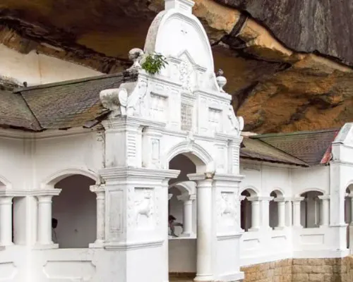 Full-Day Tour to Sigiriya and Dambulla from Colombo